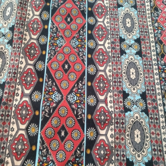 Women's large hippie boho vertical patterned stripe blouse with lace detail on b - Picture 6 of 6